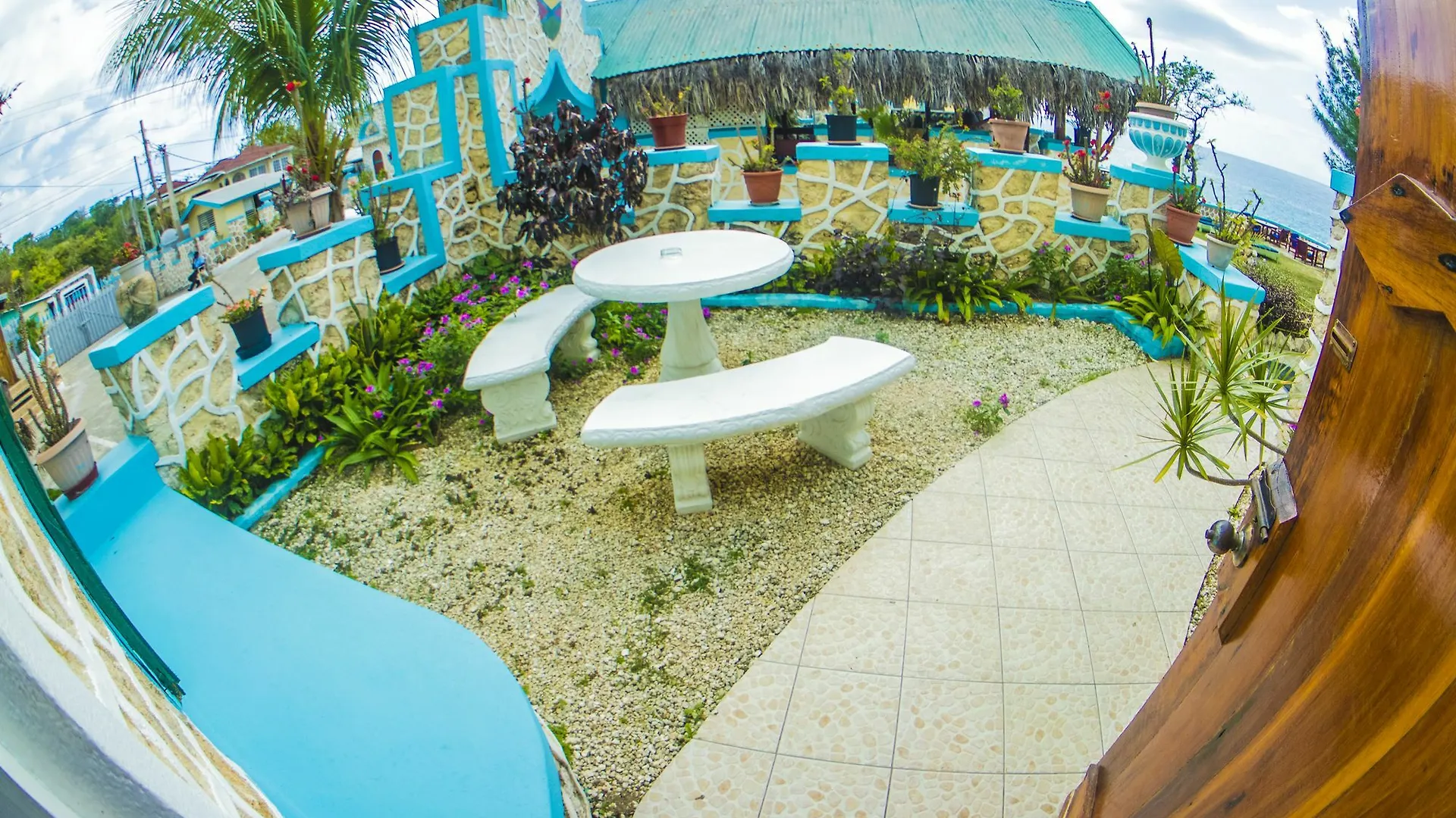 Blue Cave Castles Hotel Negril